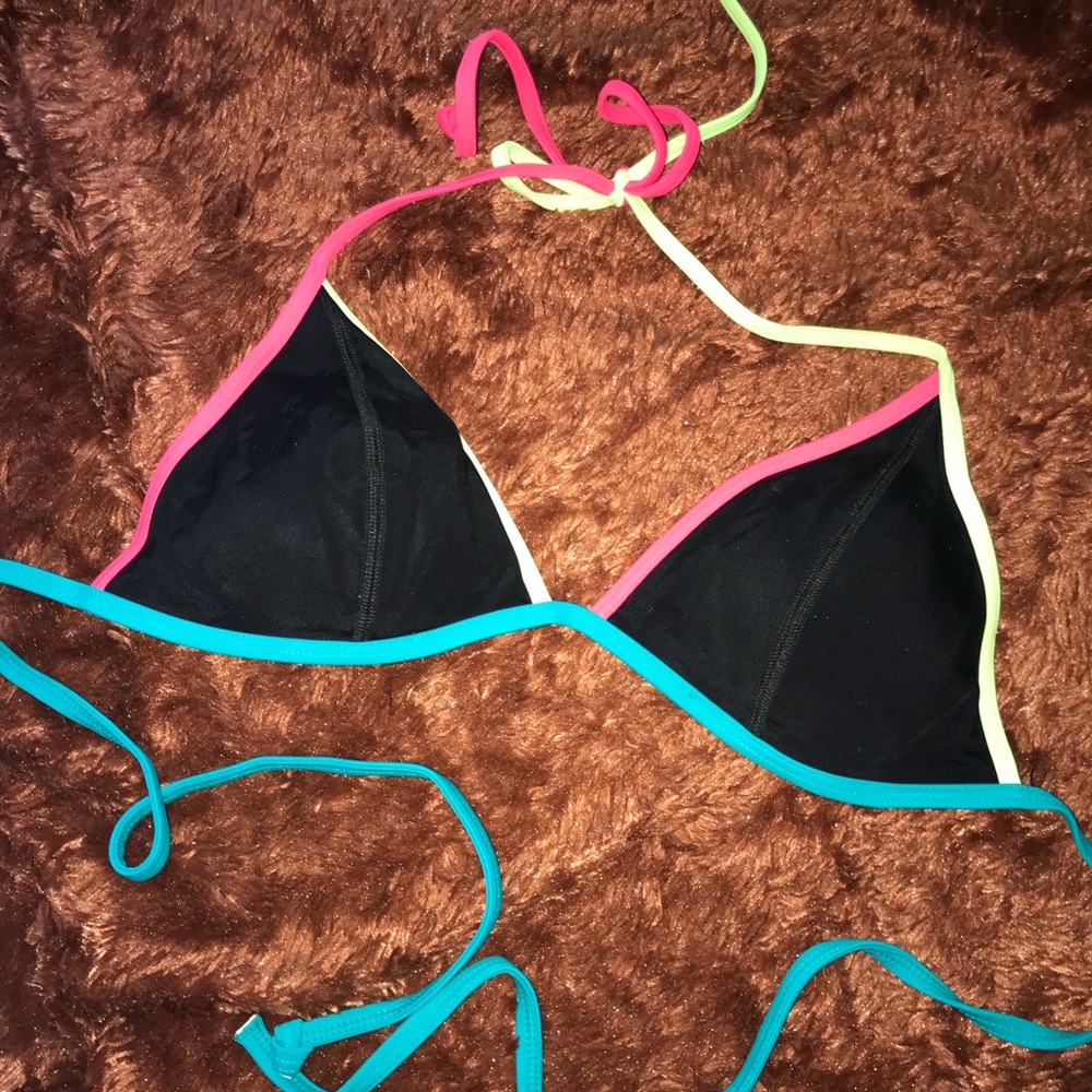 Victoria’s Secret bikini top